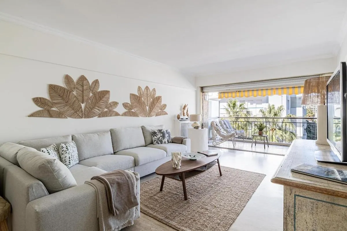 Palm Beach, Sea View Apartment, 100M From Beaches Cannes 0*,  France